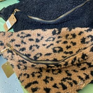 Simply Southern Fanny Pack with gold accents. (1) leopard, (1)  black, $20 each.
